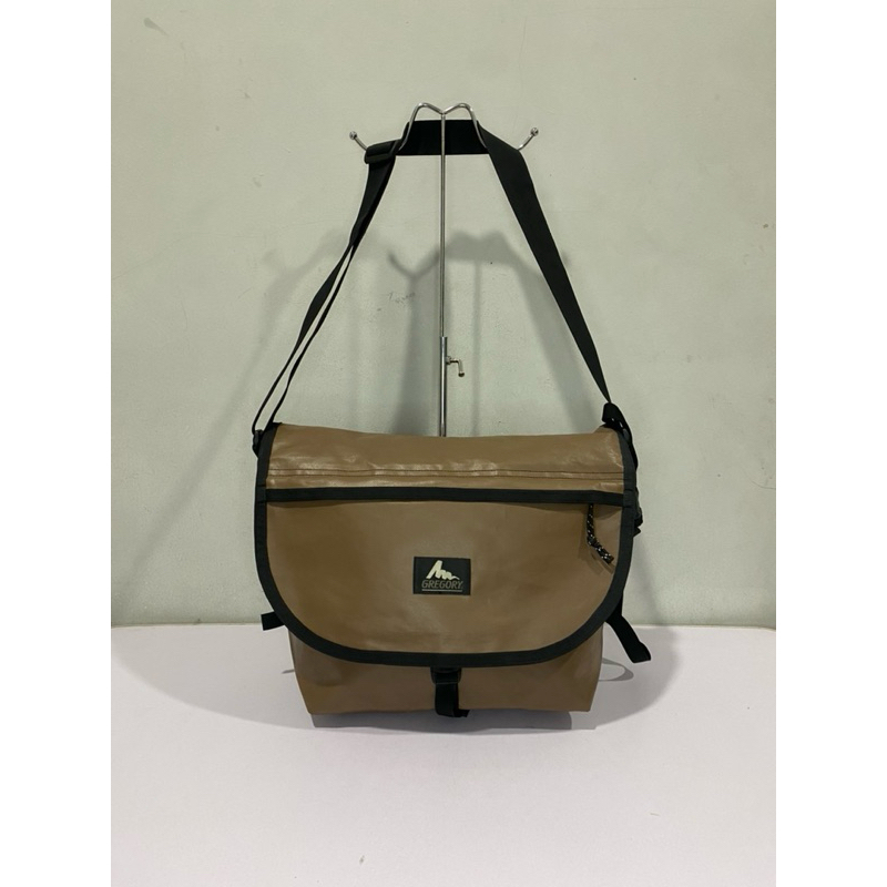tas selempang Gregory