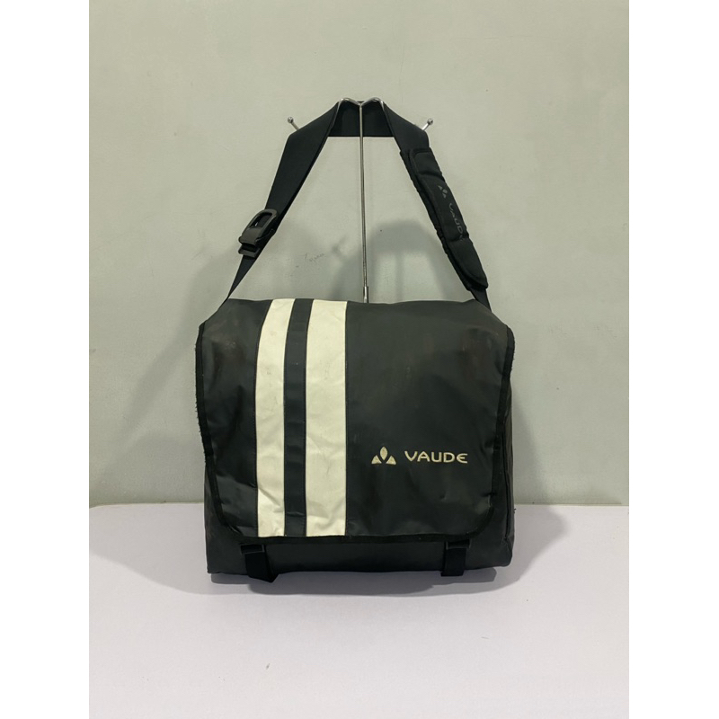 tas selempang besar Vaude