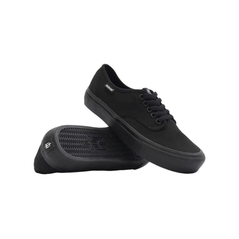 Sepatu Maternal Disaster