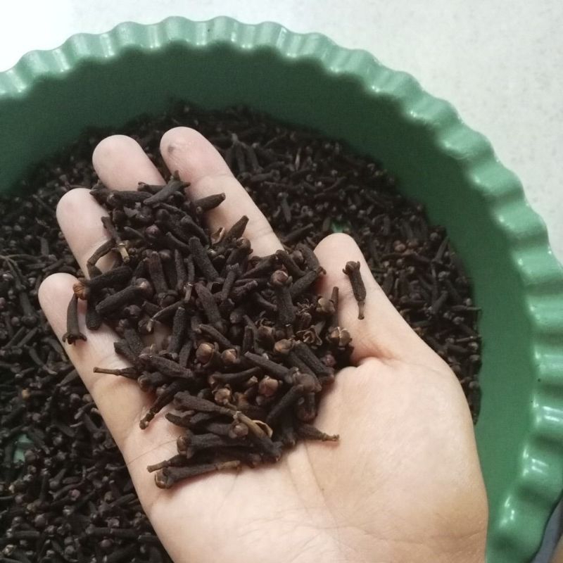 

cengkeh garing murni/ cengkeh bumbu dapur/ tambahan jamu tradisional
