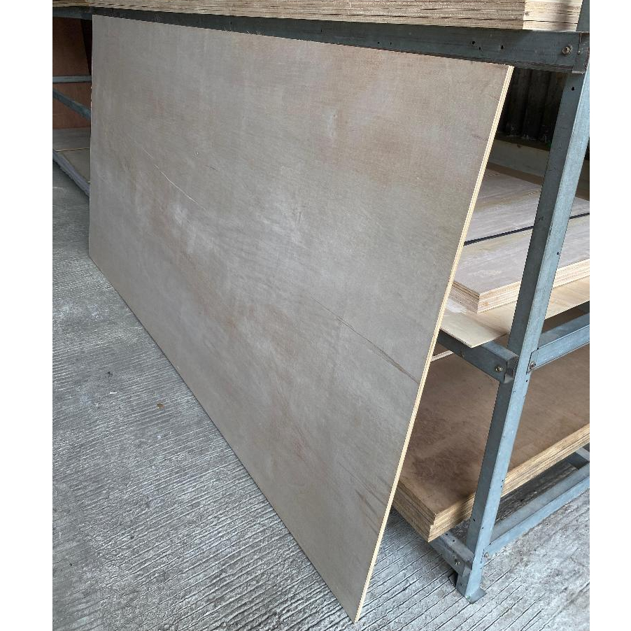 TRIPLEK 9MM BBCC 122X244