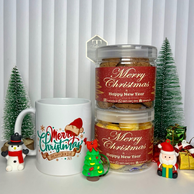 

HAMPERS NATAL 2024 PAKET JOYFUL | Nastar Wisman + Cookies Choco Chip + Mug Natal + Gantungan Kunci + Totebag Mika | Christmas Hampers | Hampers Natal Kue Kering | TERMURAH!!!
