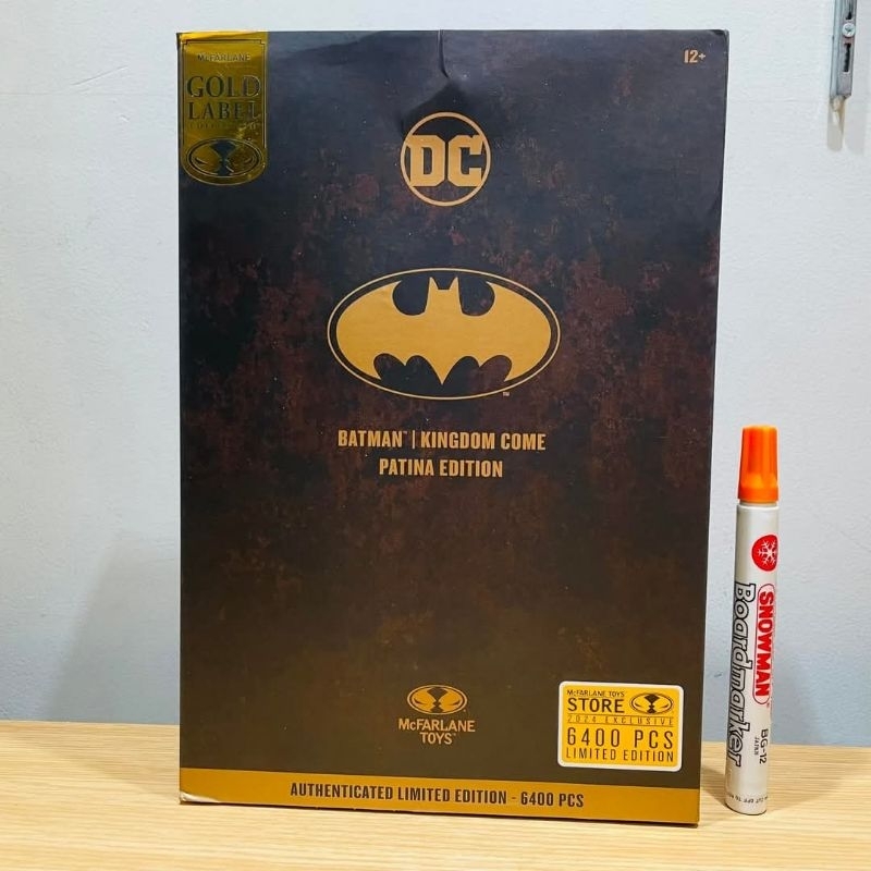 mainan action figure mcfarlane batman kingdom come patina edition authrnticated limited edition 6400