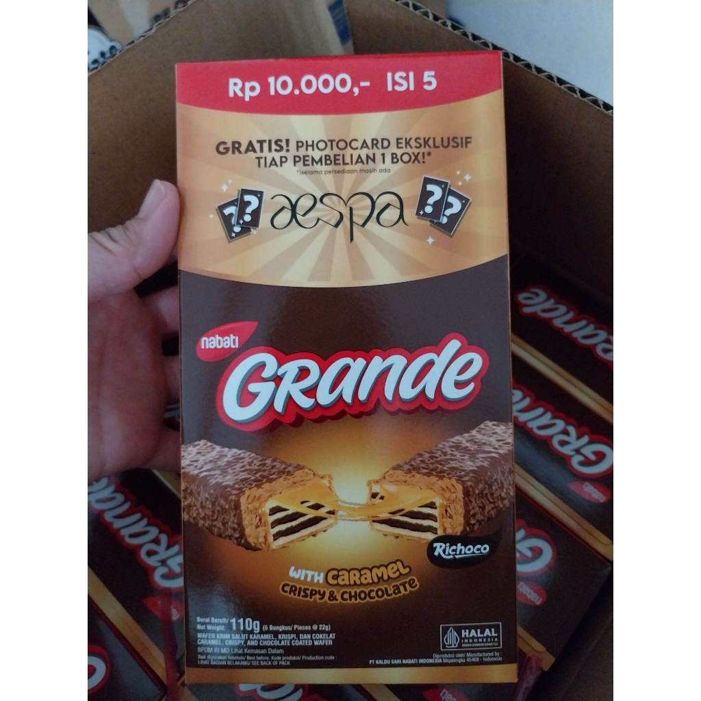 

1 Dus Nabati Grande Coklat Isi 12 pak x 5 pcs Gratis fc Aespa / 1 Karton