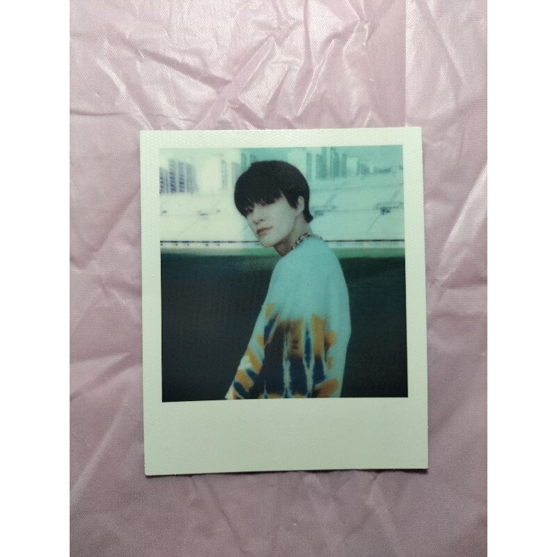 official polaroid jeno hello future