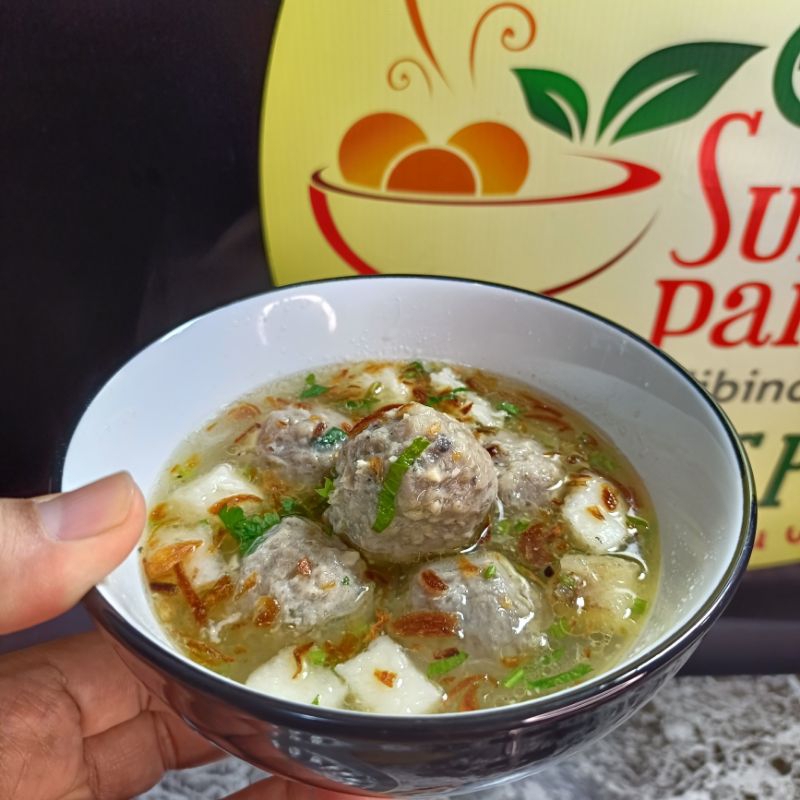 

(Khusus Jabodetabek) Paket ekonomis bakso urat, ukuran sedang, BSP PREMIUM, lengkap dengan bumbu.
