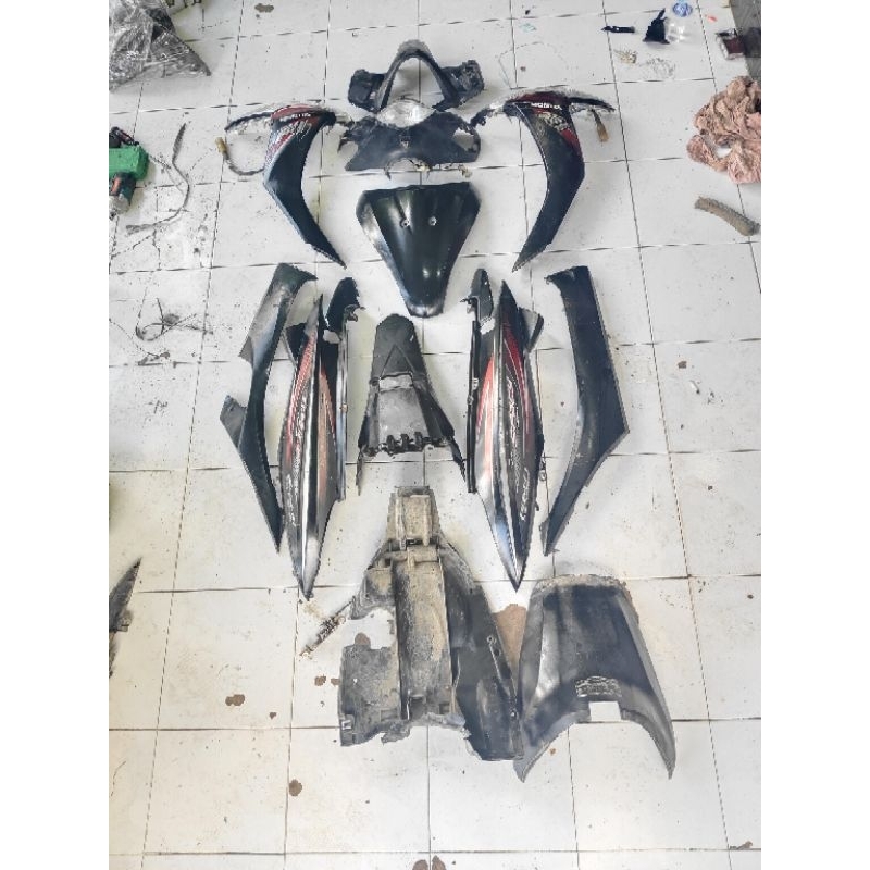 cover bodi sayap bodi belakang batok fullset spacy spaci hitam original