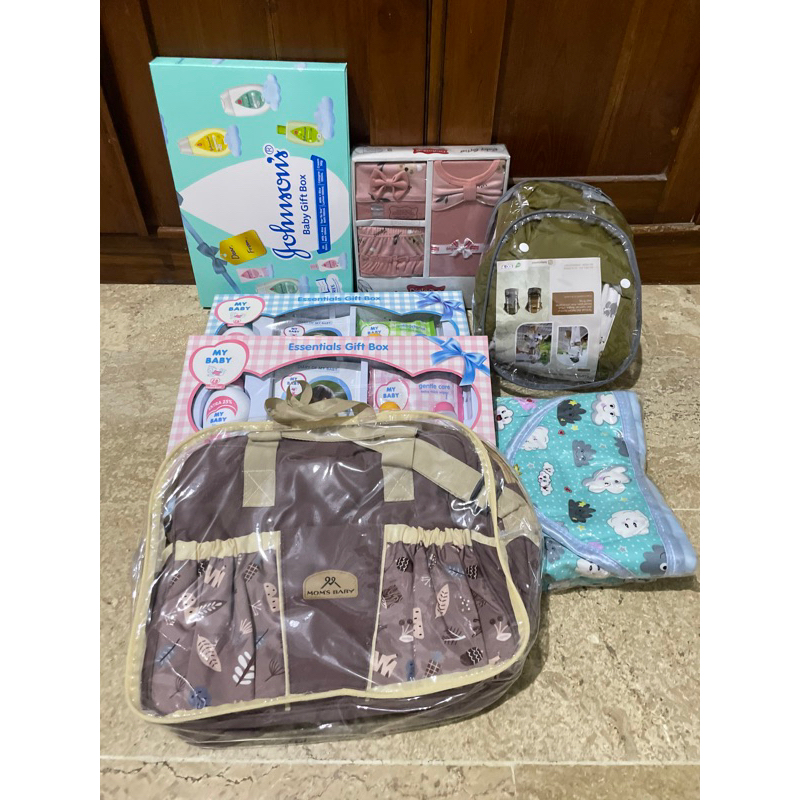 NEW & PRELOVED Mooimom, Johnsons Baby Gift Box, My Baby Gift Box, Elephas Gendongan Bayi, Tas Bayi M