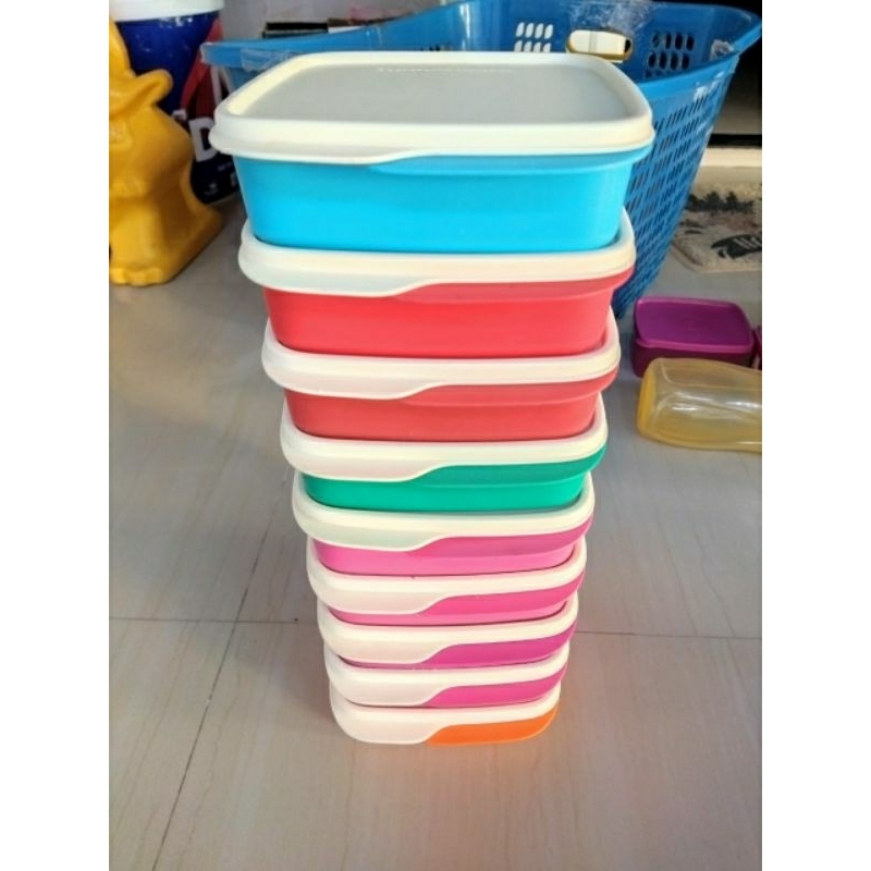 kotak bekal makan sekat 3 lollytup Tupperware second preloved