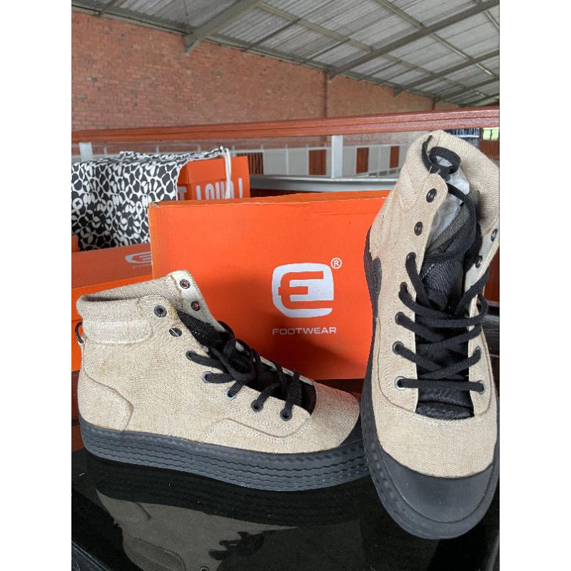 Sepatu Brand Emba