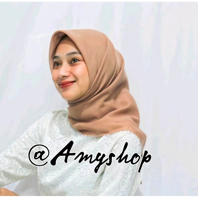 HIJAB SEGI EMPAT POLOS/HIJAB SEGI EMPAT POLOS//HIJAB SEGI EMPAT