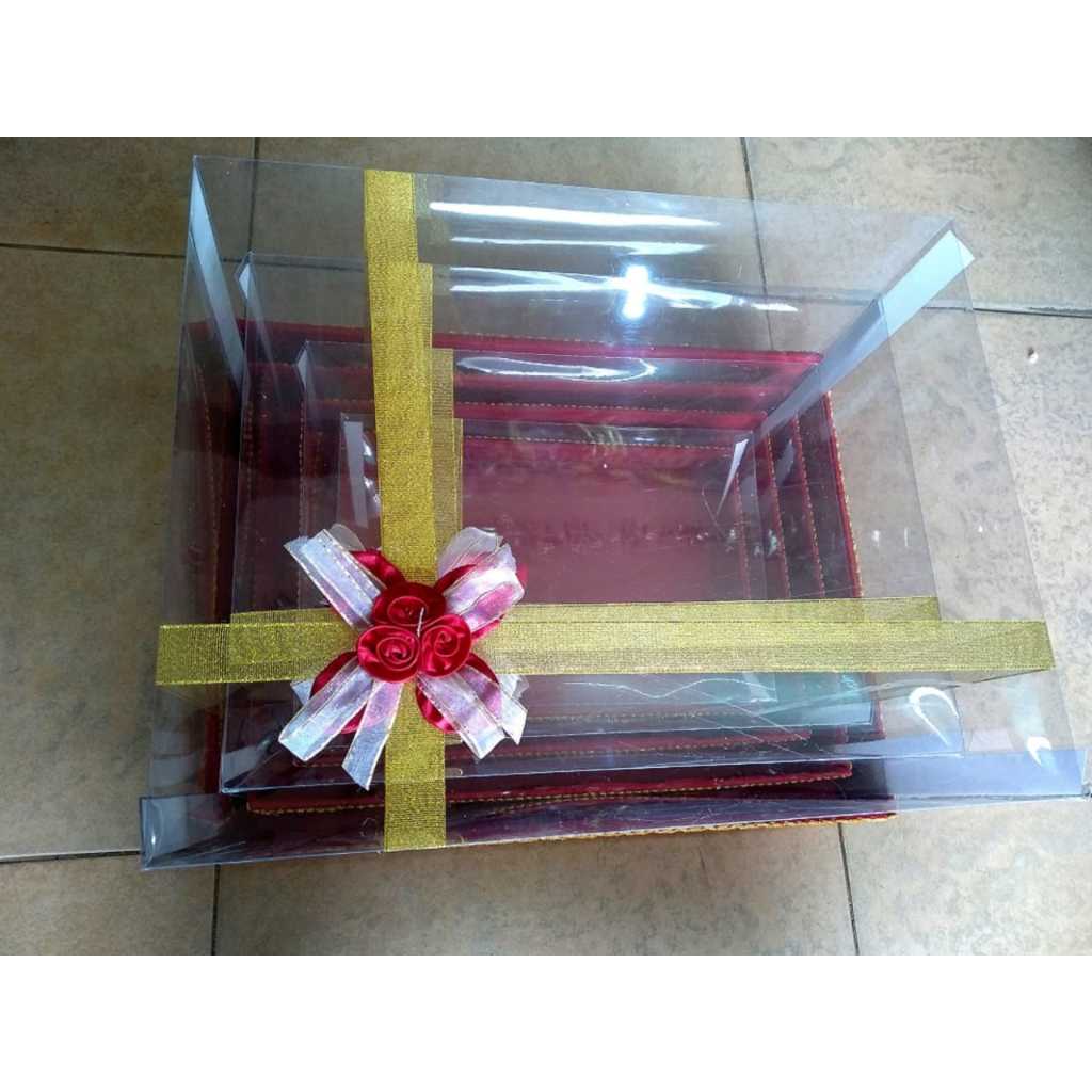 

GROSIR KOTAK HANTARAN MEWAH TUTUP MIKA LIST PITA ( 1 SET ISI 4 KOTAK )