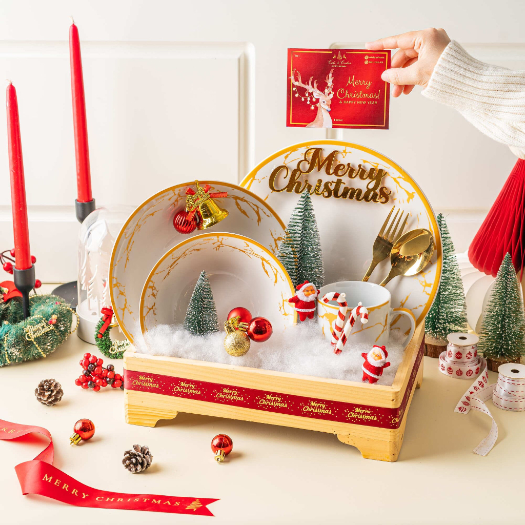 

Santa Parcel by.evikurnia
