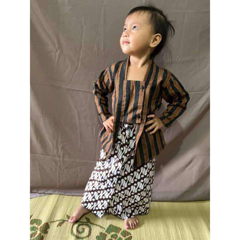 Baju lurik anak perempuan / kebaya lurik anak