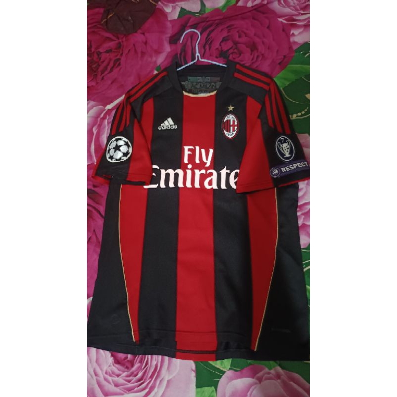 Adidas edisi AC Milan