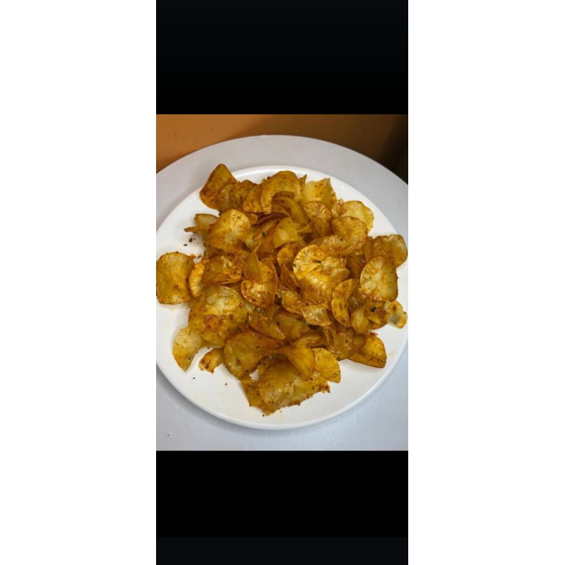 

Keripik Singkong Pedas Gurih Daun jeruk 1kg