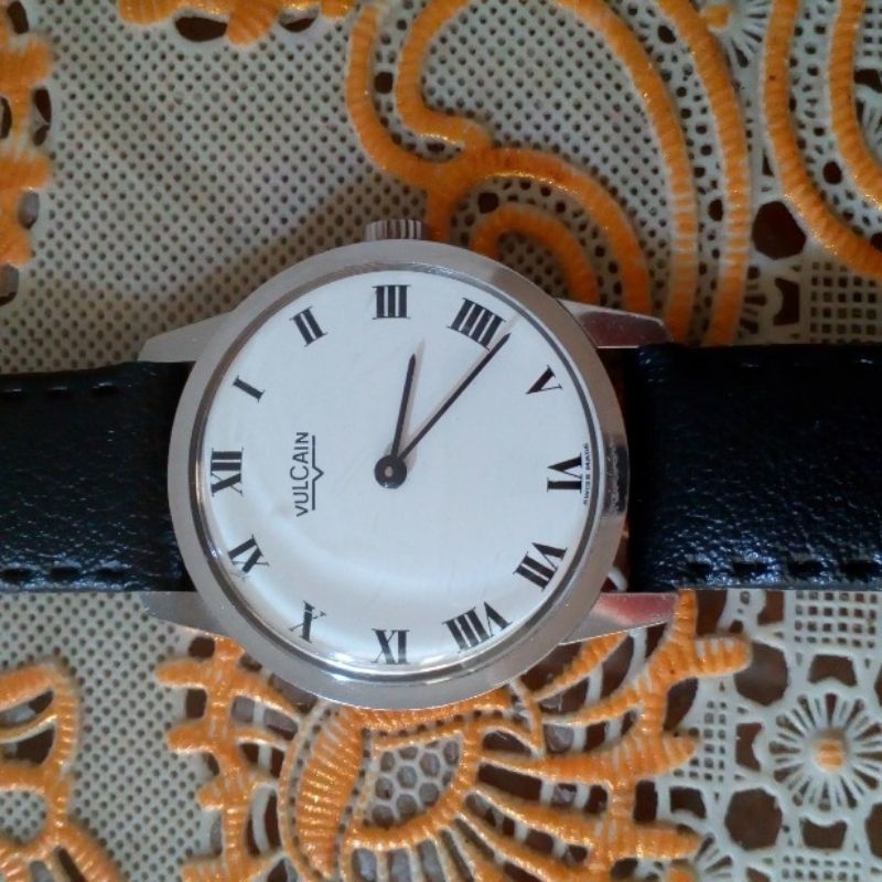 Jam tangan Vulcain manual winding swiss made jam vintage swiss jam kuno.
