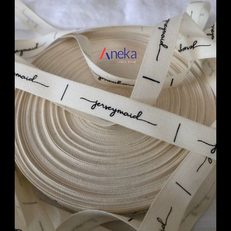 

Label Baju / Label Hijab / Label Woven Damask Subtitute