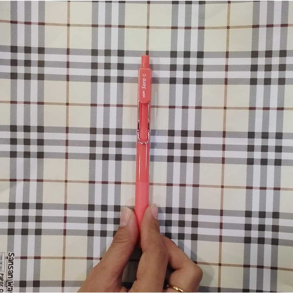 

Gramedia Banjarmasin - Estudee Sora Gelpen 0.5 Ink Black - Coral EGP-242