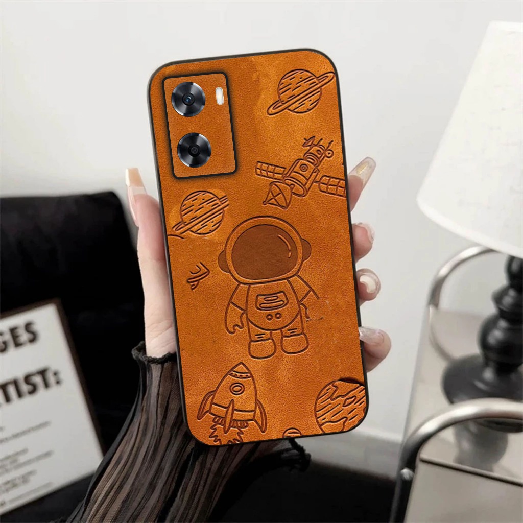 Casing Oppo A77s / Oppo A57 4G Leather Matte Luxury Motif Astronot