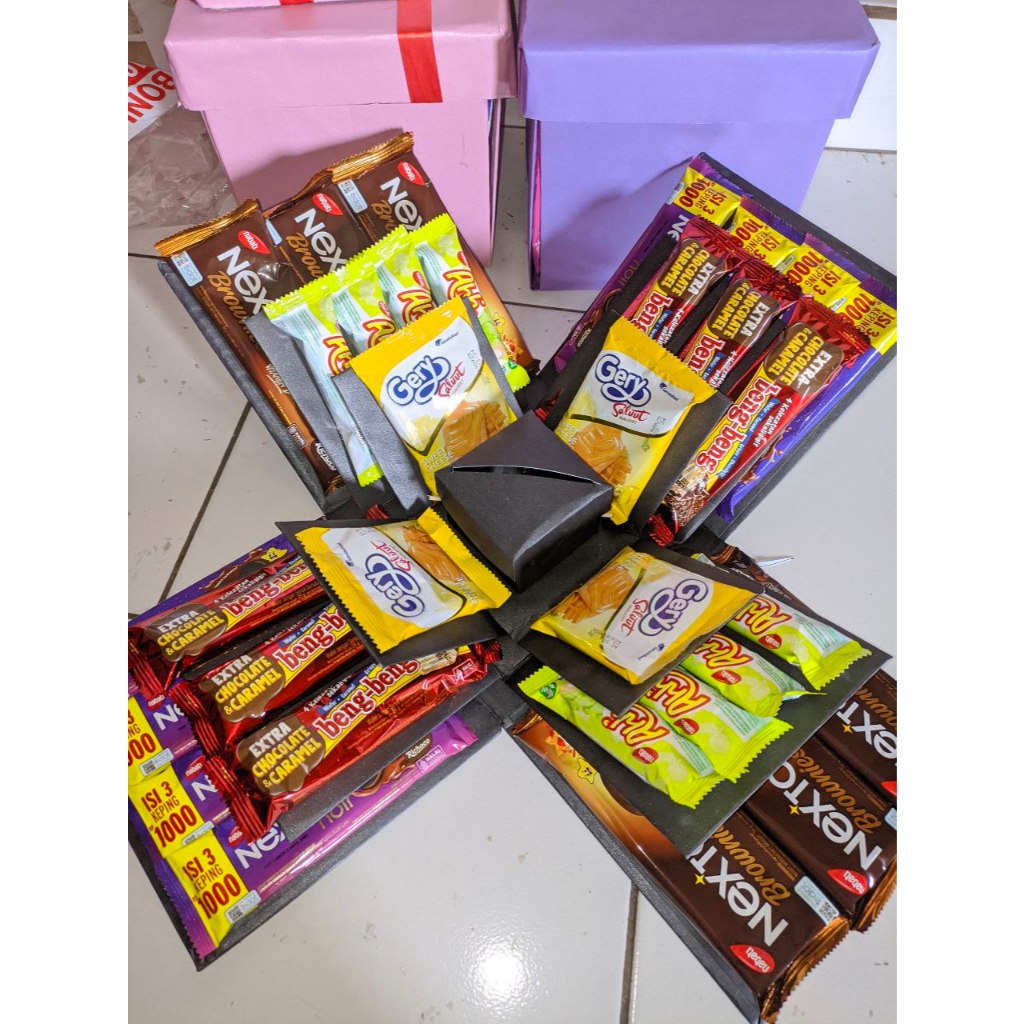 

RB SNACK BOX, EKSPLOSION BOX SNACK , BOX UANG, KADO ULTAH WANITA, GIFT BOX 3 LAYER ADA TARIK UANG