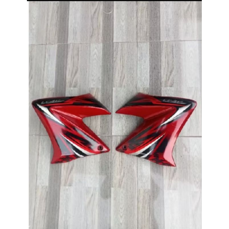 sayap bawah tangki Vixion old 2008/2012 original second cabutan