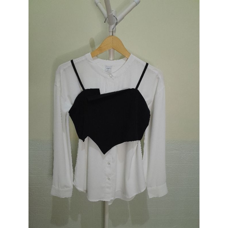 (PRELOVED) SET KEMEJA WANITA PUTIH BRAND VEST HITAM BY BOSSINI