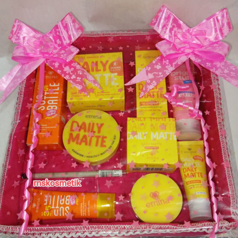 EMINA DAILY MATTE PAKET MAKE UP SESERAHAN/HANTARAN NIKAH/BINGKISAN