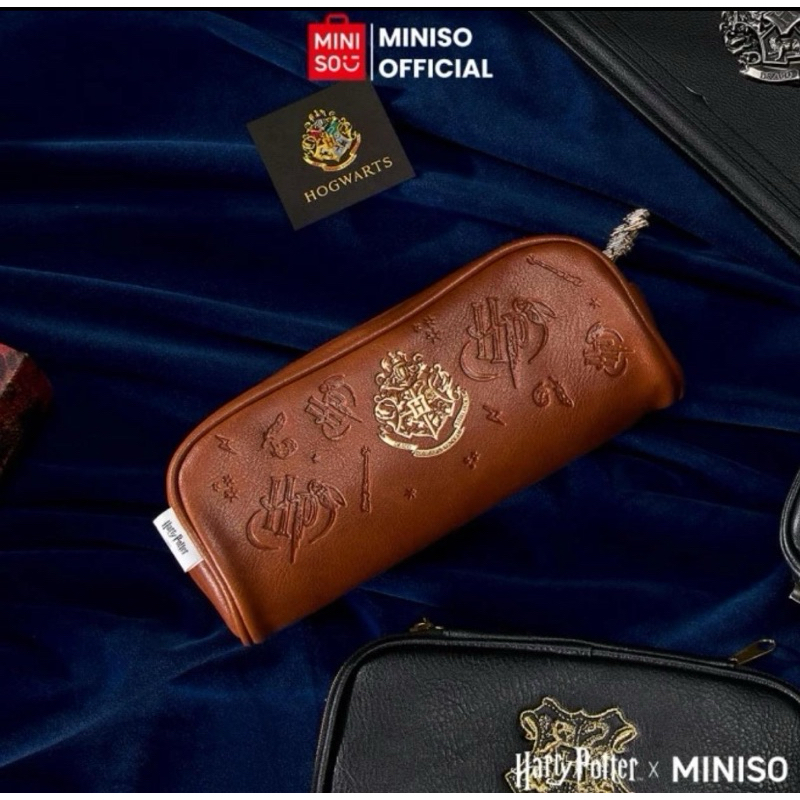 

Miniso Harry Potter Embossed Silver Stamping Stationery Case Black Brown