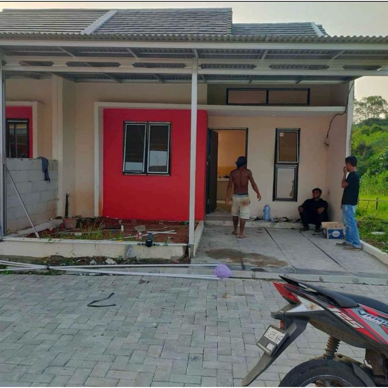 Kanopi baja ringan terpasang