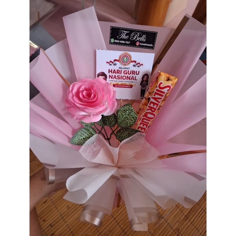 

Buket Hari Guru coklat Silverqueen