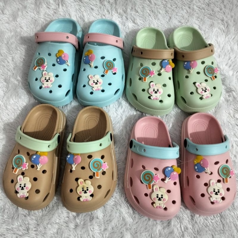 SANDAL BAIM TUTUP ANAK CEWE FULL AKSESORIS MEREK BOLONI