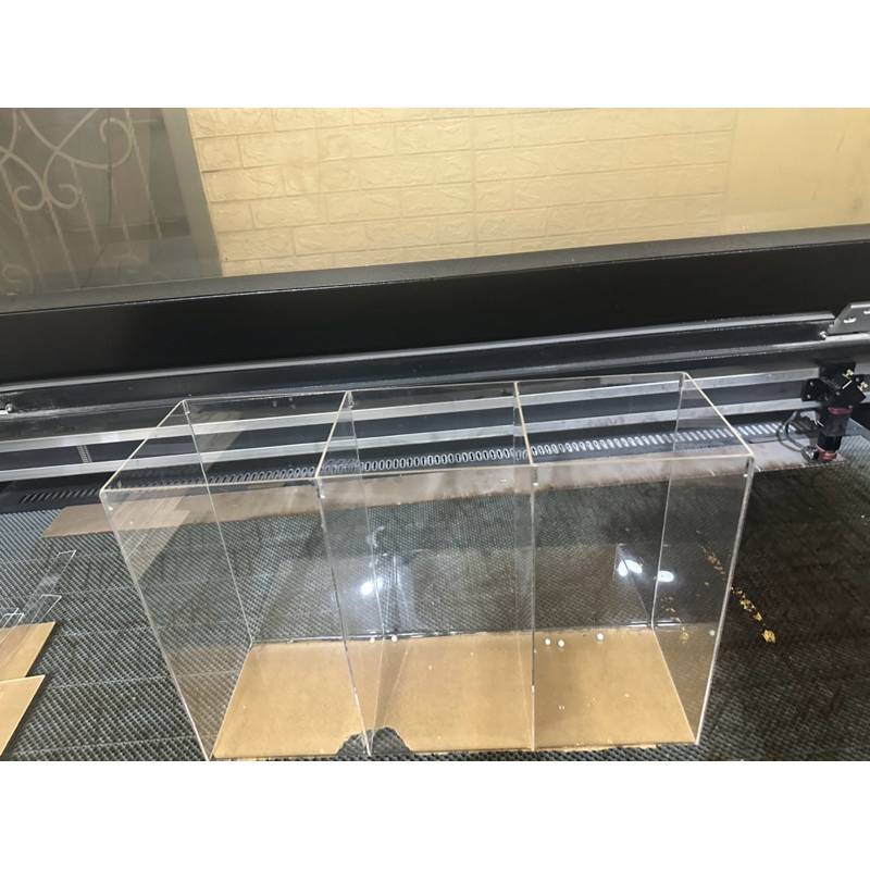 box akrilik tempat jus buah buahan