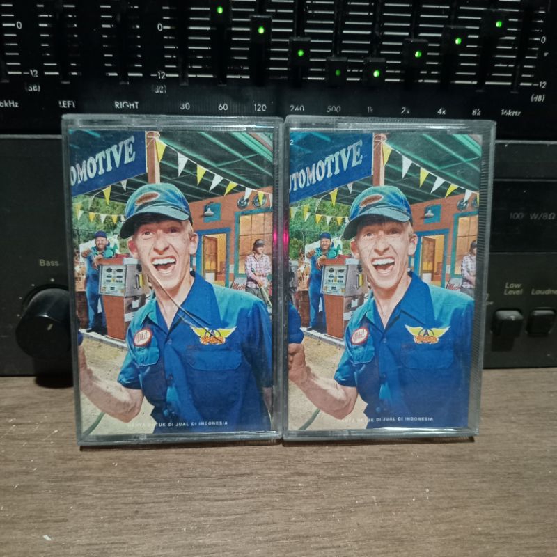 Kaset Aerosmith - A Little South Of Sanity