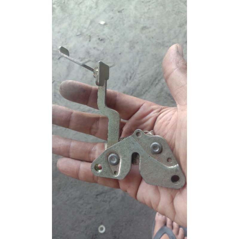 Engsel jok motor Honda beat ESP original second