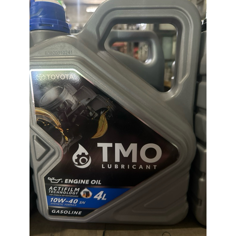 OLI TMO Product : TOYOTA TMO 4 LITER Spesifikasi : SAE:10W-40 Volume : 4000 ML ( 4 Liter ) Kendaraan