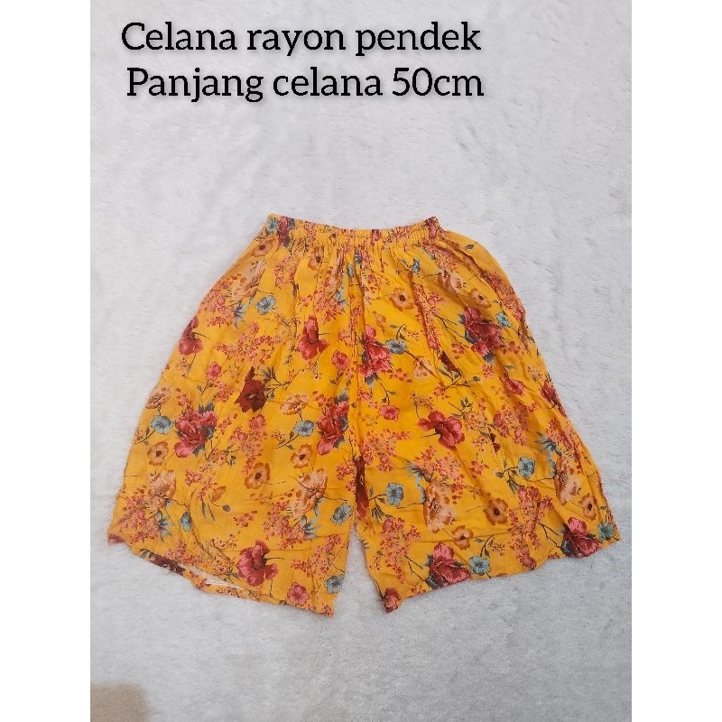 Celana pendek rayon Sritex