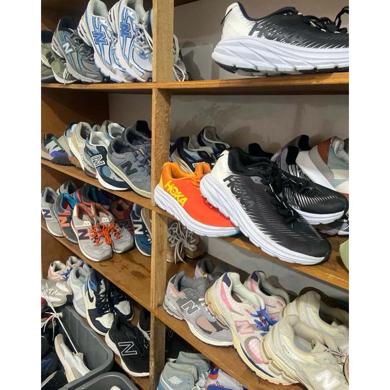 KODE Y33L Link Sepasang sepatu full