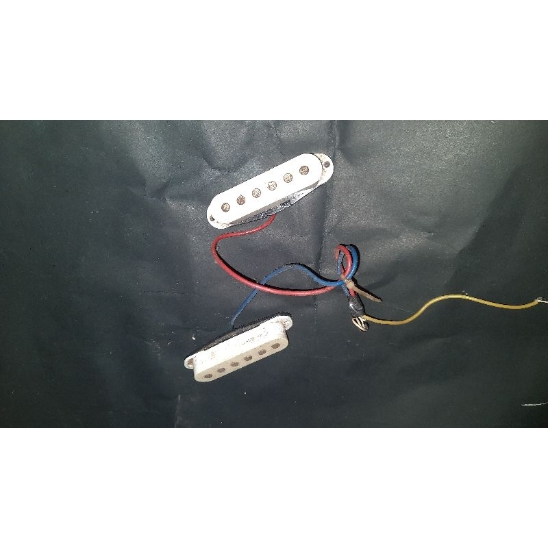 PICKUP gitar listrik stratocaster middle dan bridge bekas