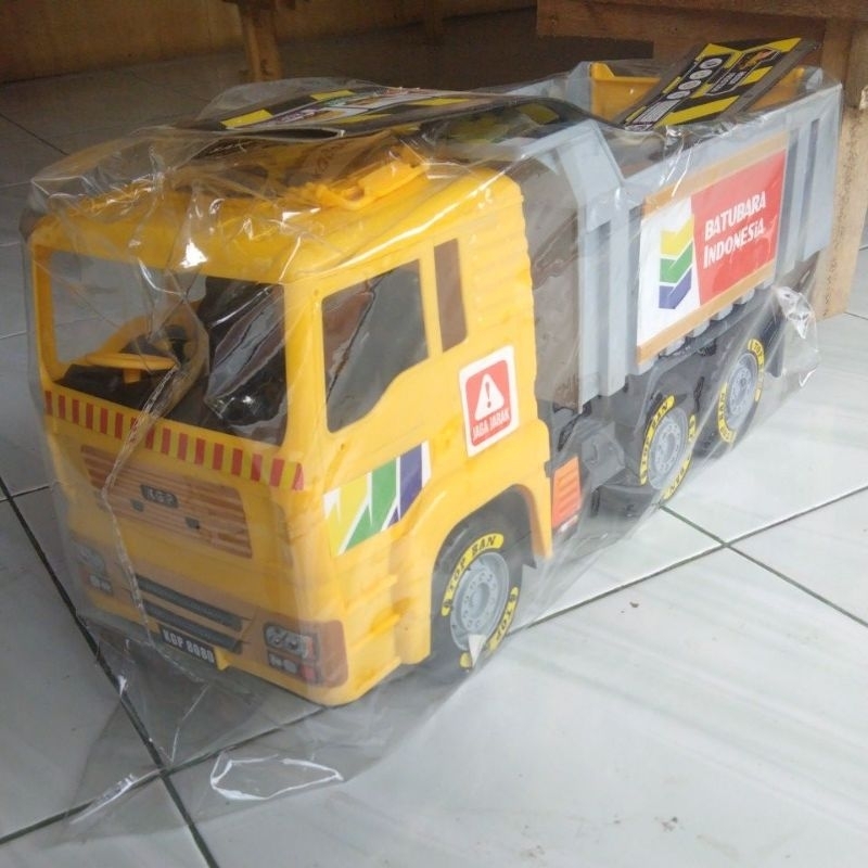 mobil truck kgp 8080 mainan