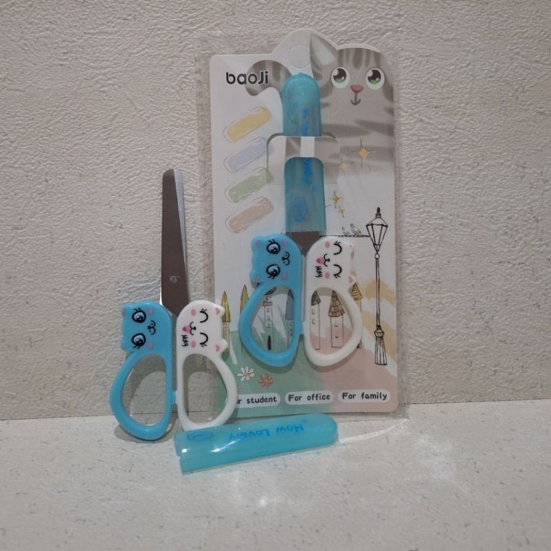 

Gunting tutup mata tumpul