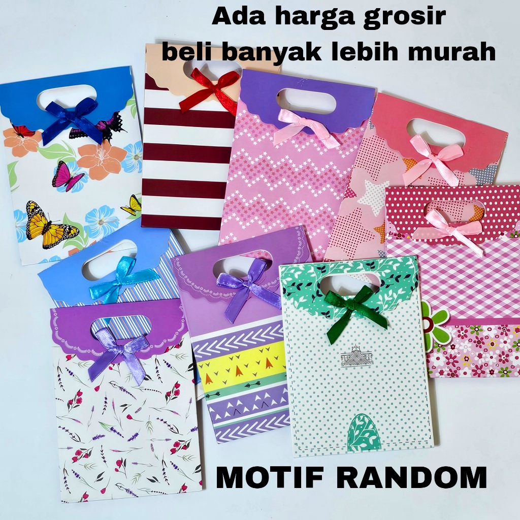 

SOS Paper Bag Kado FG-1(Ukuran S) (minimal 4) / Goodie Bag /Hand Bag/ Tas Serbaguna / Tas Tenteng/Tas Kado/Tas Hadiah