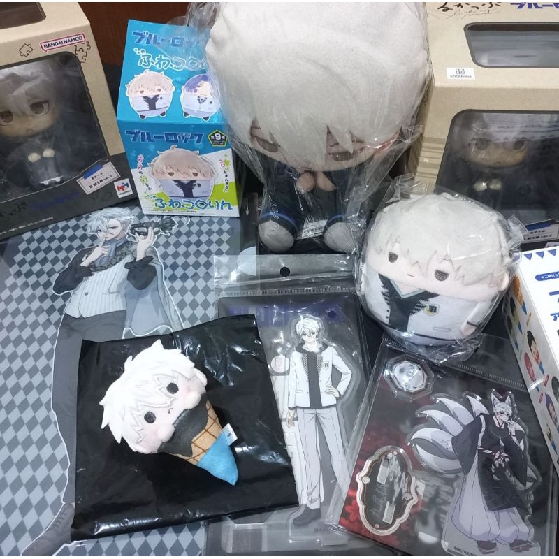 Blue Lock Official Merchandise - Nagi Seishiro Merch - Stand Keychain Plush Figure LookUp Rukappu