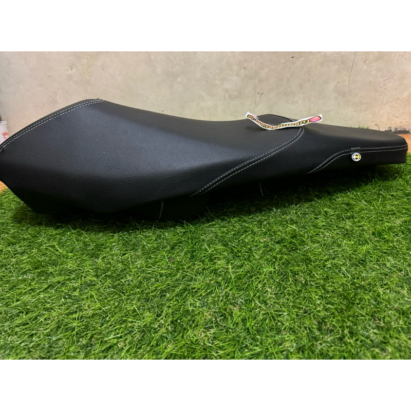 sarung jok / kulit jok mbtech model jaitan tenggah vario 125/led old /new terlarisss