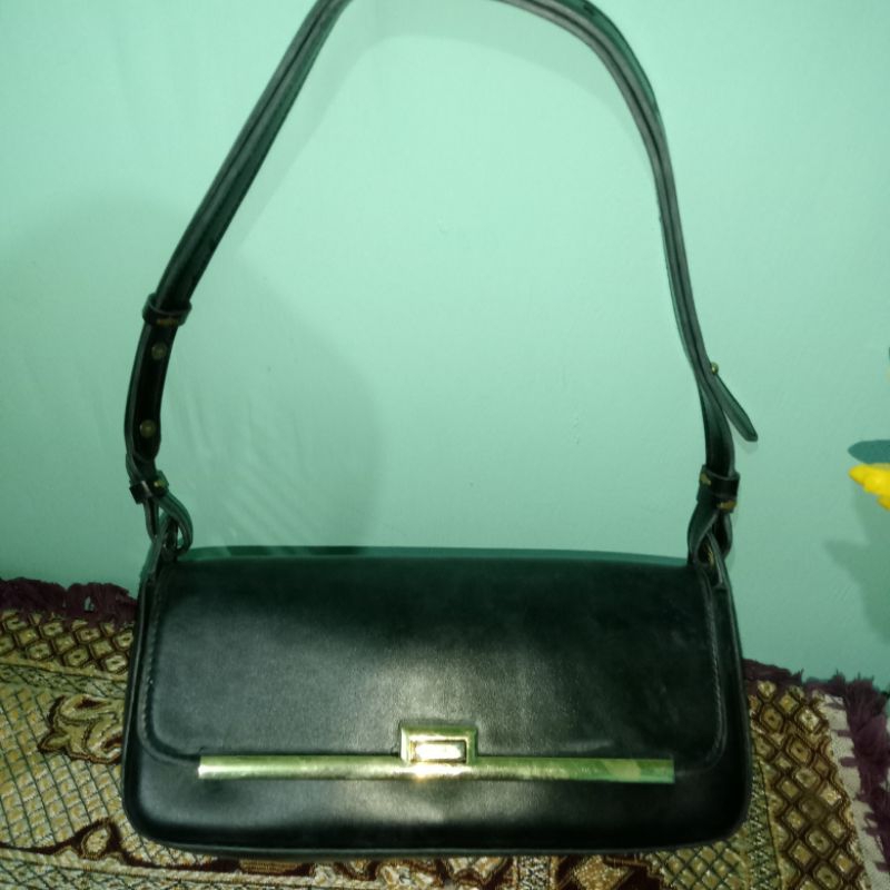 preloved shoulder bag black les catino