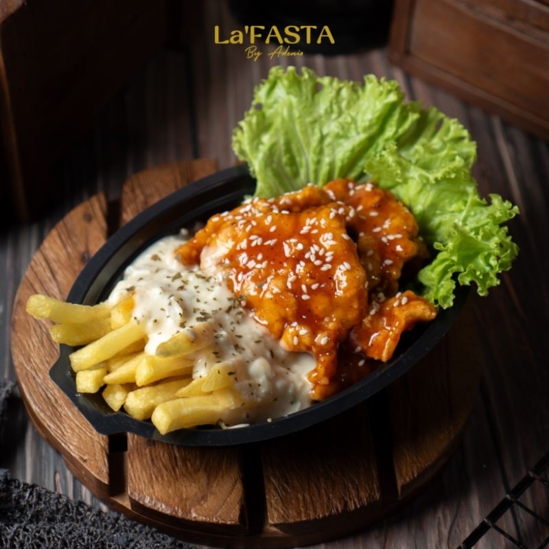

Korean Spicy Chicken + Cheese French Fries