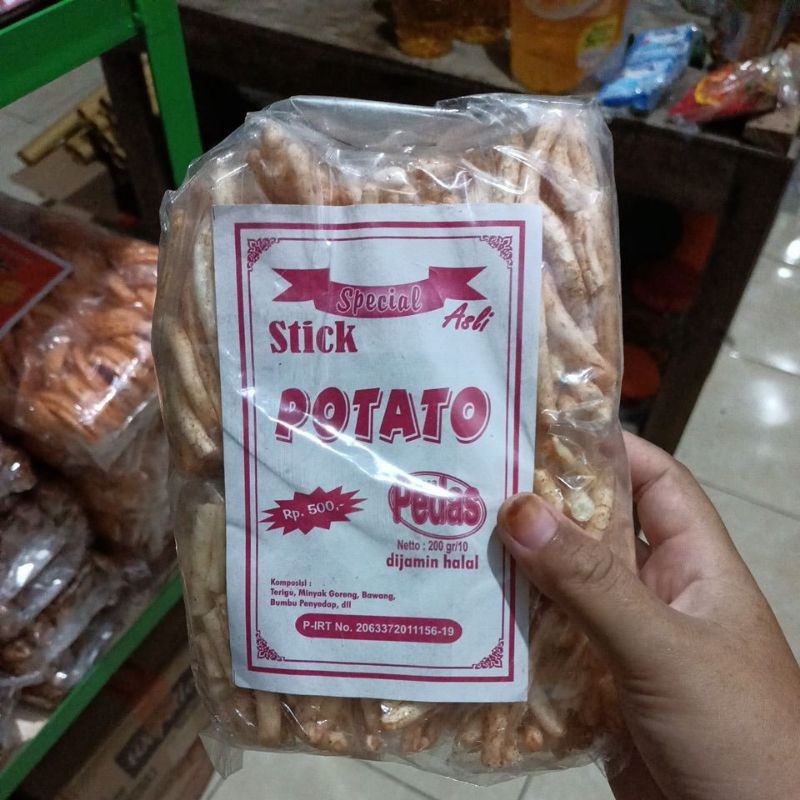 

stik potato pedes dan gurih ada dua varian