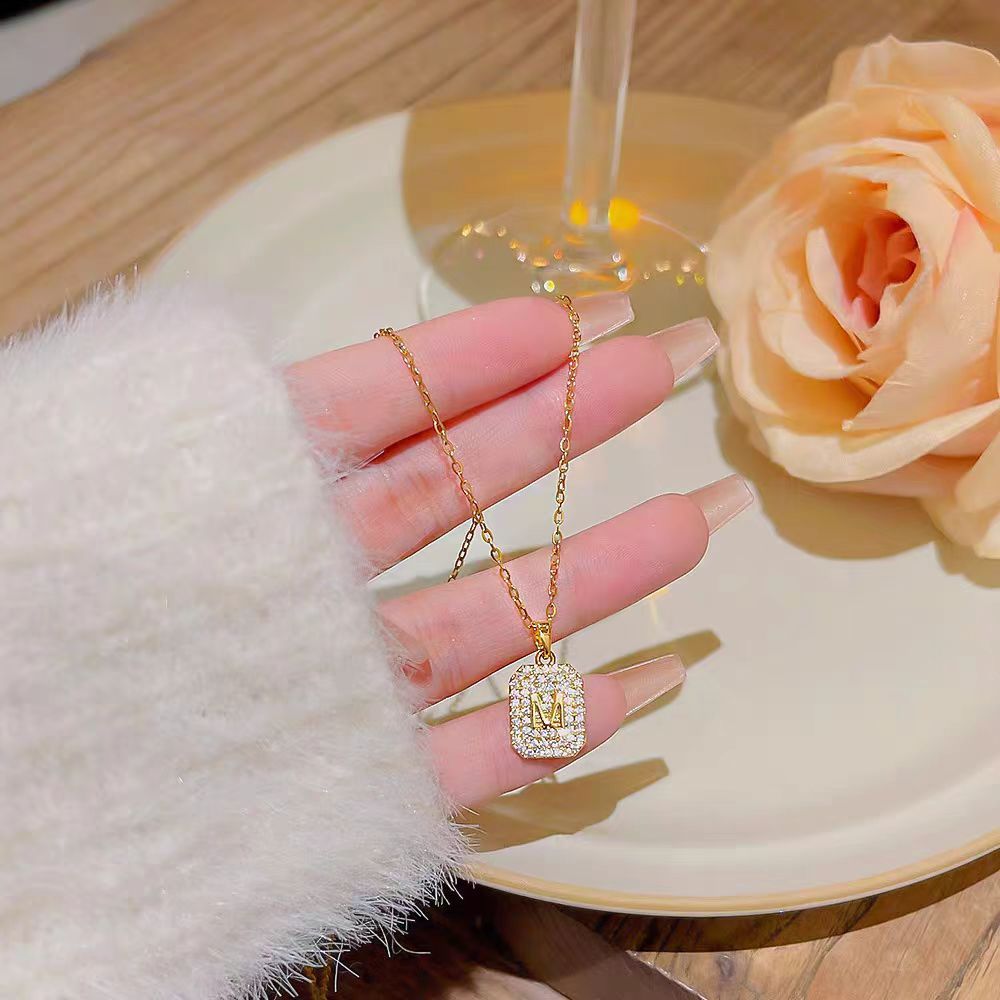 K133 Kalung Titanium Premium Wanita Rantai Nori Liontin Kotak Full Zircon Permata Tanam  Only Huruf 