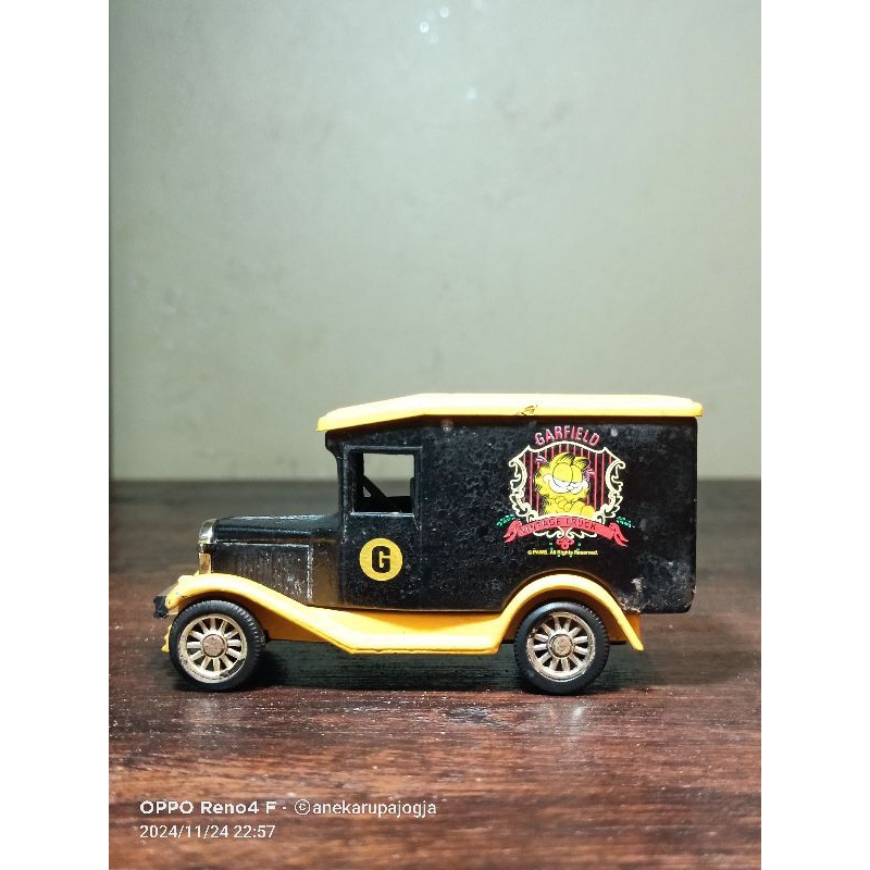 diecast mobil klasik golden wheel garfield vintage truck