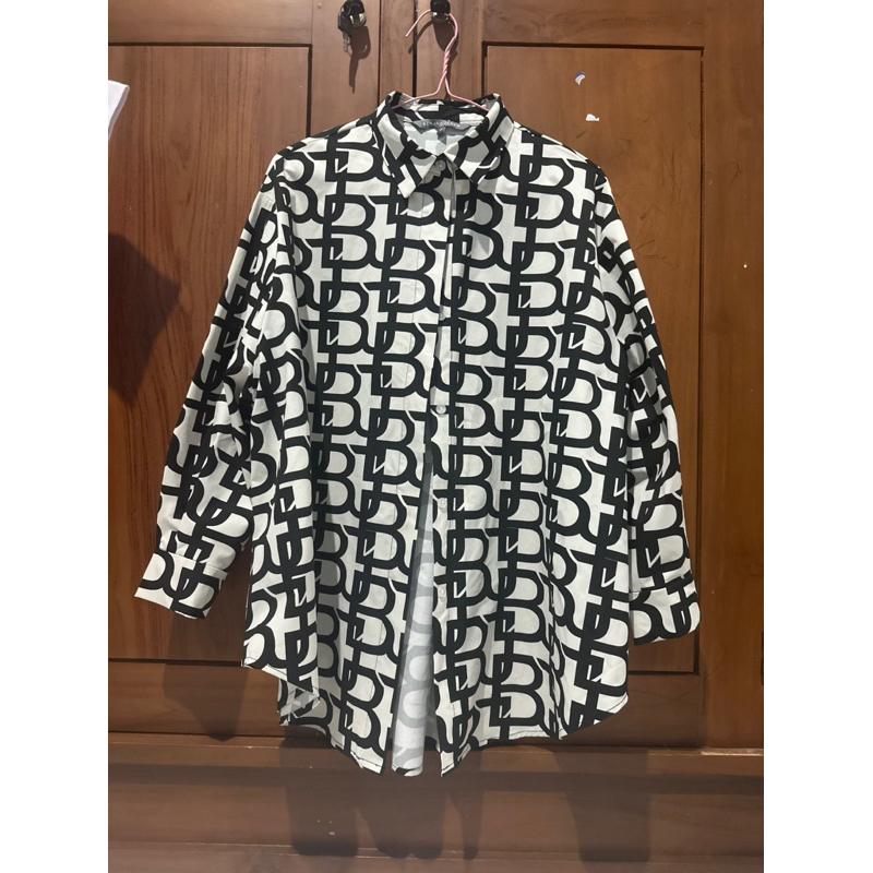 monogram bj benang jarum blouse atasan preloved